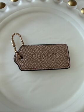 Coach New York Beige Hang Tag Pebbled Leather with Gold Chain